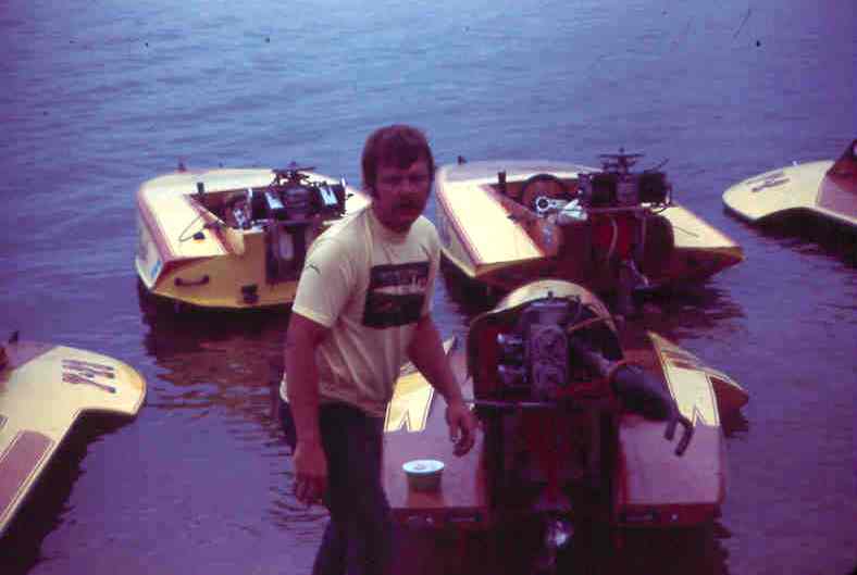SanAnt Mem Day 1976 4 Tom Berry Team Boats Stan's Custom Pis.jpg